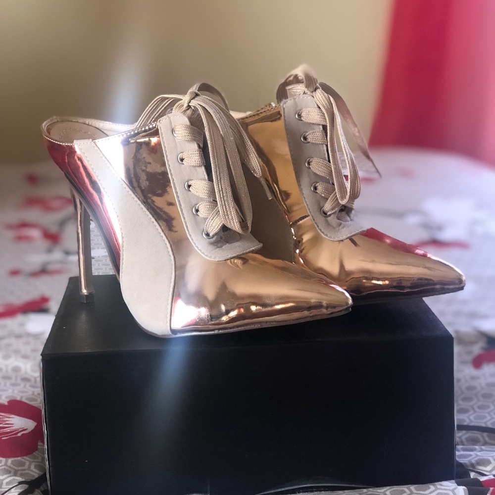 SOLD** Stylish Metallic Heels